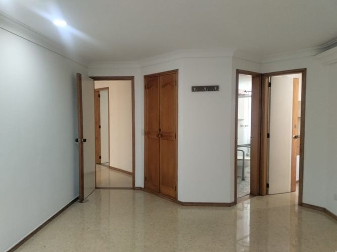 Apartamento de 3 alcobas en arriendo en El Poblado, Medellín, 178 m² · foto 12 de 18