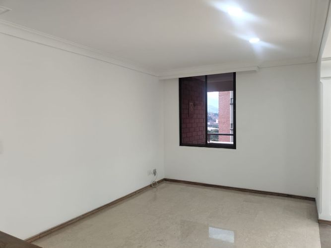 Apartamento de 3 alcobas en arriendo en El Poblado, Medellín, 178 m² · foto 13 de 18