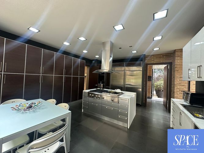 Casa de 5 alcobas en venta en Chicó Alto, Bogotá, 525 m² · foto 13 de 22