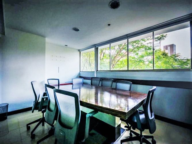 Local en arriendo en El Poblado, Medellín, 374 m² · foto 4 de 6