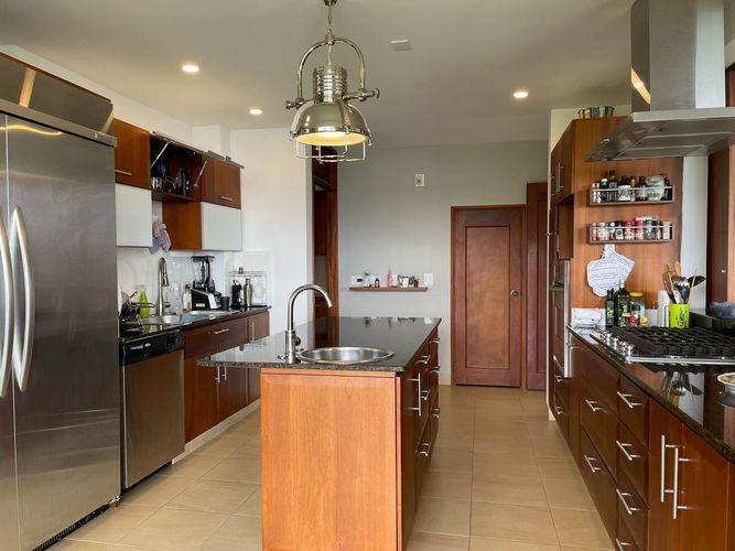 Casa de 3 alcobas en venta en La Calera, Medellín, 355 m² · foto 9 de 20