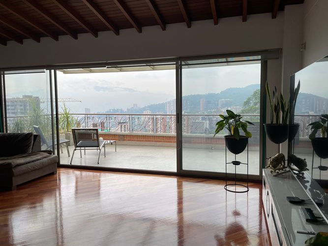 Casa de 3 alcobas en venta en La Calera, Medellín, 355 m² · foto 12 de 20