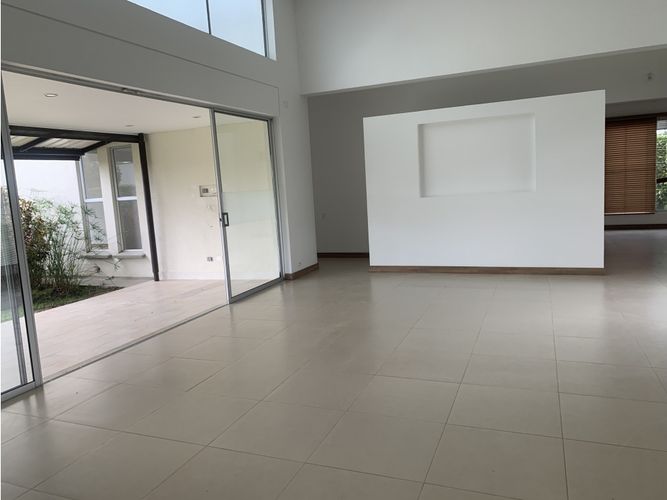 Casa de 4 alcobas en venta en Vía El Caimo, Armenia, 205 m² · foto 10 de 24