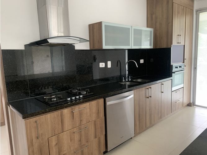 Casa de 4 alcobas en venta en Vía El Caimo, Armenia, 205 m² · foto 12 de 24