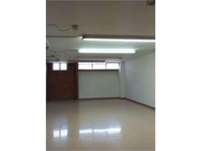 Local en arriendo en Belén, Medellín, 95 m² · foto 2 de 9