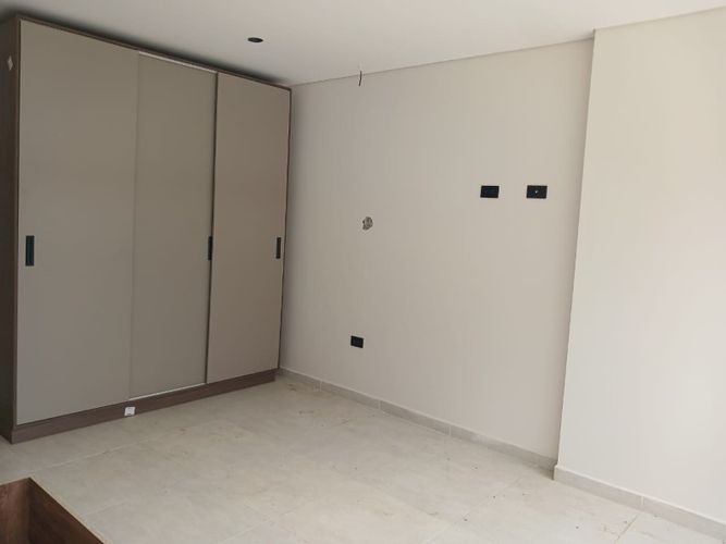 Casa de 6 alcobas en venta en El Porvenir, Rionegro, 250 m² · foto 8 de 17