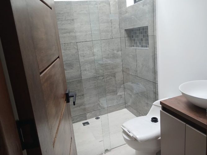 Casa de 6 alcobas en venta en El Porvenir, Rionegro, 250 m² · foto 12 de 17