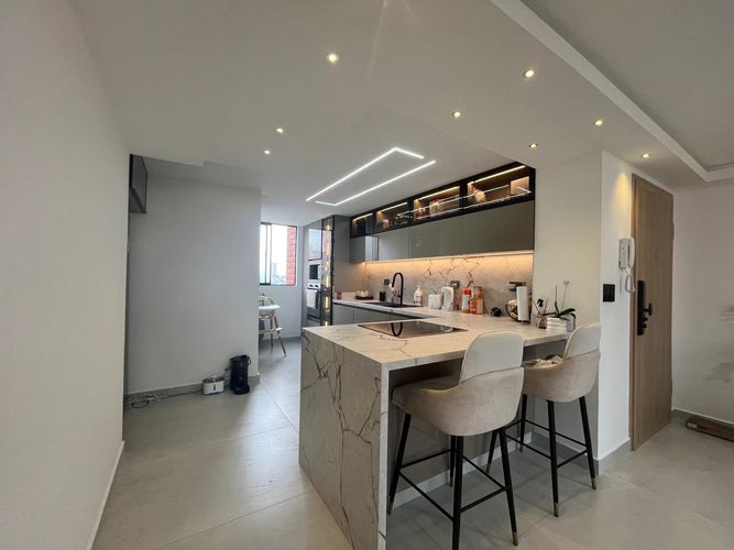 Apartamento de 3 alcobas en venta en El Poblado, Medellín, 102 m² · foto 5 de 17
