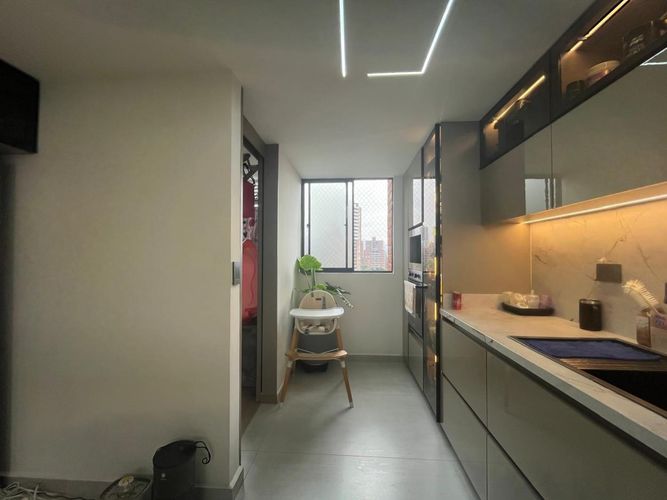 Apartamento de 3 alcobas en venta en El Poblado, Medellín, 102 m² · foto 10 de 17