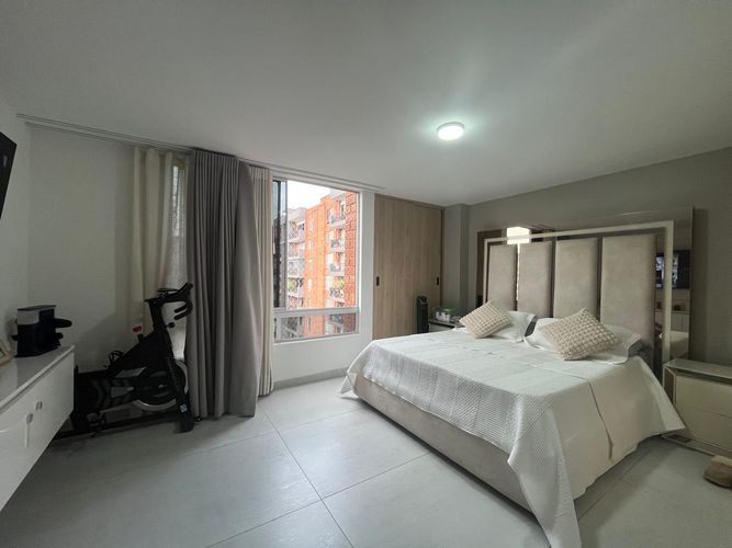 Apartamento de 3 alcobas en venta en El Poblado, Medellín, 102 m² · foto 13 de 17