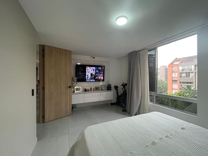 Apartamento de 3 alcobas en venta en El Poblado, Medellín, 102 m² · foto 14 de 17