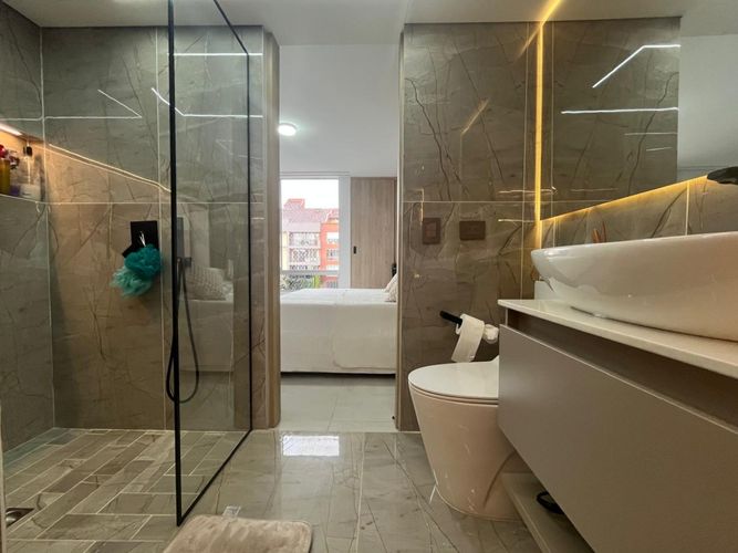 Apartamento de 3 alcobas en venta en El Poblado, Medellín, 102 m² · foto 16 de 17