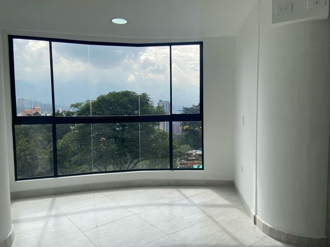 Apartamento de 2 alcobas en venta en Vegas De La Doctora, Sabaneta, 73 m² · foto 3 de 19