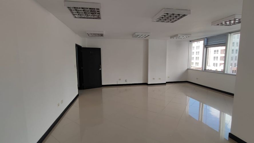 Oficina en arriendo en El Centro, Manizales, 42 m² · foto 6 de 8