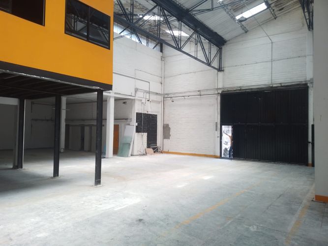 Bodega en arriendo en Mesa, Envigado, 1540 m² · foto 3 de 18
