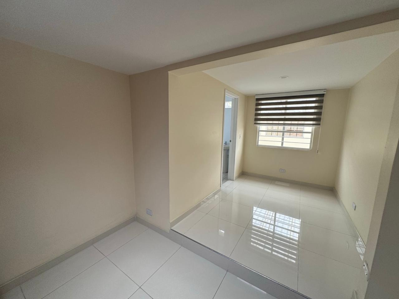 Casa en venta en Normandia, Bogotá · foto 2 de 19