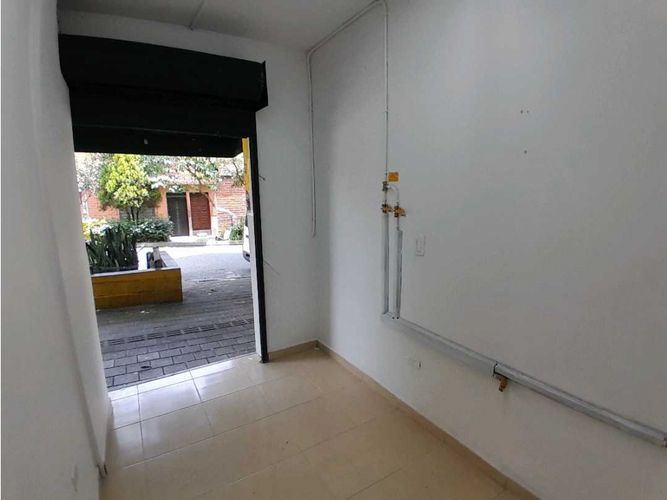 Local en arriendo en El Salvador, Medellín, 15 m² · foto 5 de 6