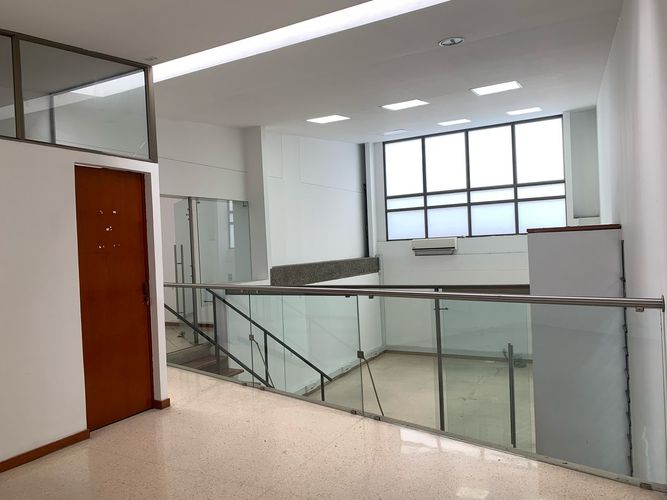 Oficina en arriendo en El Poblado, Medellín, 500 m² · foto 5 de 15