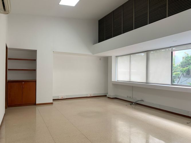 Oficina en arriendo en El Poblado, Medellín, 500 m² · foto 12 de 15