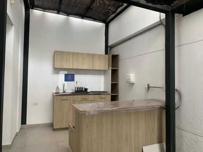 Oficina en arriendo en El Poblado, Medellín, 500 m² · foto 14 de 15