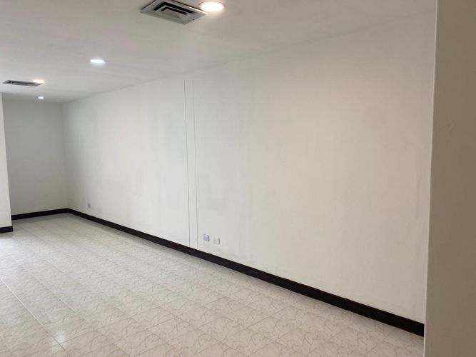 Oficina en arriendo en El Poblado, Medellín, 40 m² · foto 2 de 15