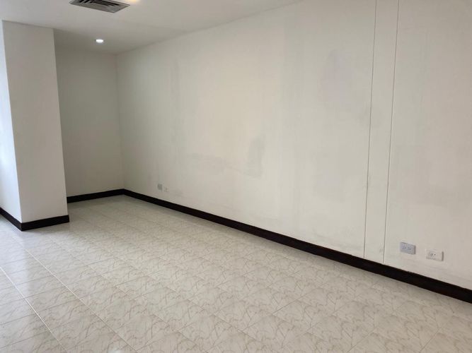 Oficina en arriendo en El Poblado, Medellín, 40 m² · foto 11 de 15