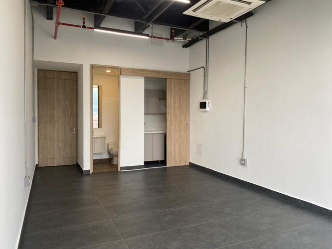 Oficina en arriendo en El Poblado, Medellín, 33 m² · foto 5 de 8