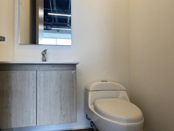 Oficina en arriendo en El Poblado, Medellín, 33 m² · foto 8 de 8
