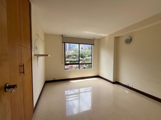 Apartamento de 3 alcobas en arriendo en El Poblado, Medellín, 145 m² · foto 5 de 19