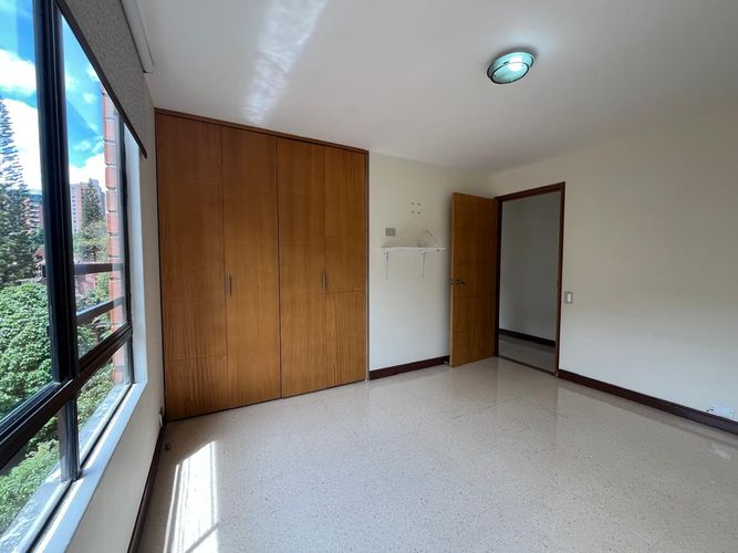 Apartamento de 3 alcobas en arriendo en El Poblado, Medellín, 145 m² · foto 12 de 19