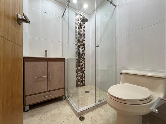 Apartamento de 3 alcobas en arriendo en El Poblado, Medellín, 145 m² · foto 18 de 19