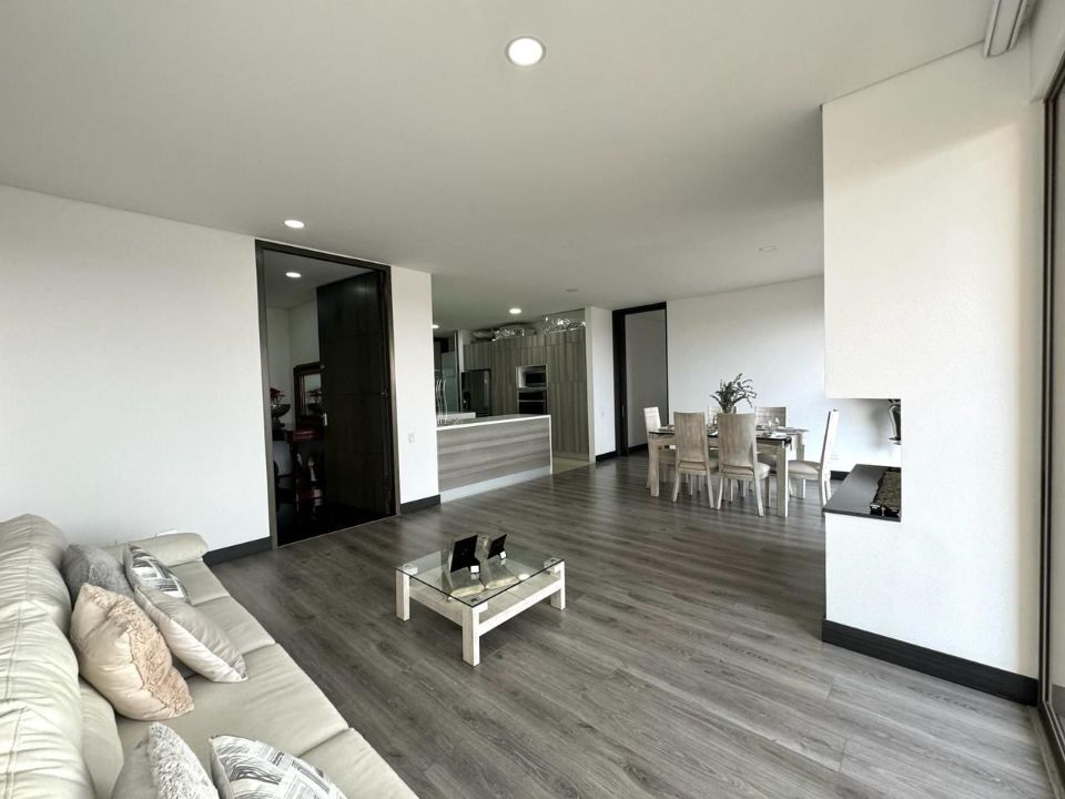 Apartamento en venta en Reserva De La Sierra, Bogotá · foto 3 de 23