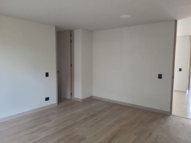 Apartamento de 3 alcobas en venta en El Poblado, Medellín, 220 m² · foto 12 de 18