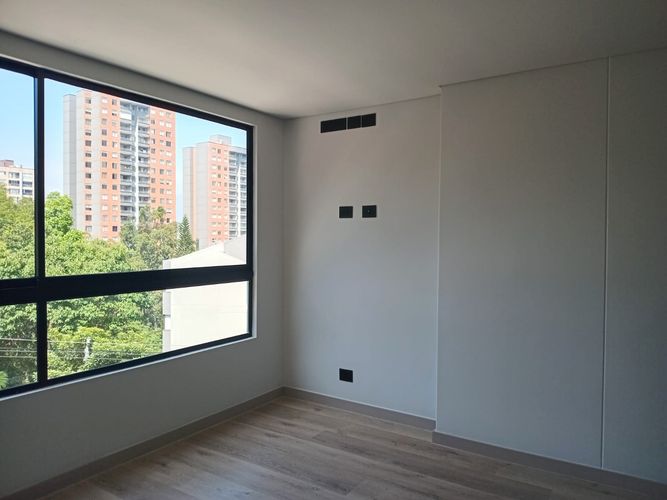 Apartamento de 3 alcobas en venta en El Poblado, Medellín, 220 m² · foto 13 de 18