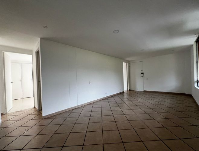 Apartamento en venta en El Dorado, Envigado · foto 3 de 13