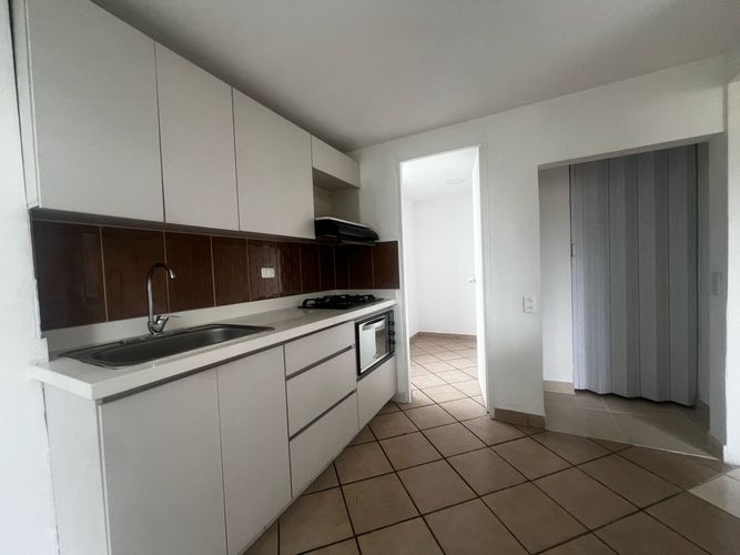 Apartamento en venta en El Dorado, Envigado · foto 5 de 13