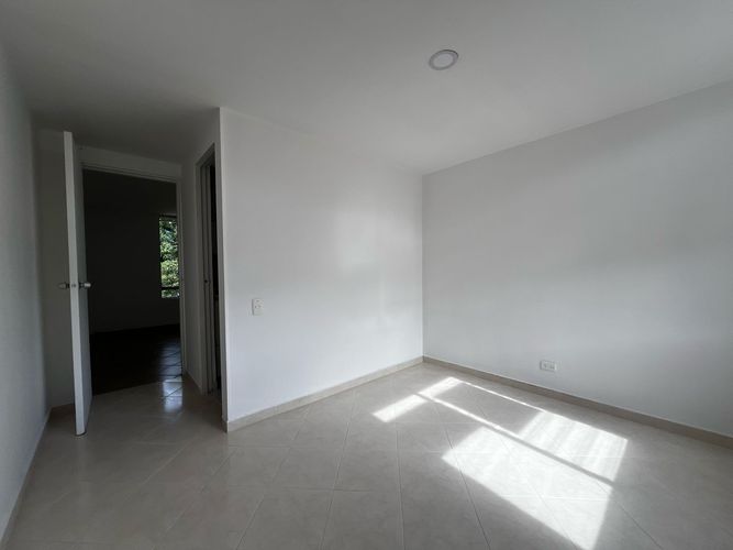 Apartamento en venta en El Dorado, Envigado · foto 8 de 13