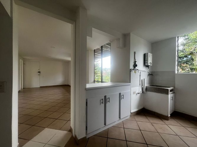 Apartamento en venta en El Dorado, Envigado · foto 9 de 13