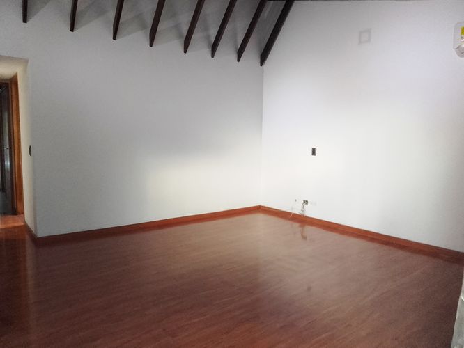 Casa de 4 alcobas en venta en El Poblado, Medellín, 390 m² · foto 9 de 19