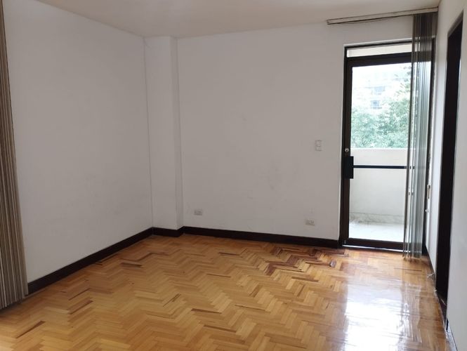 Apartamento de 3 alcobas en arriendo en El Poblado, Medellín, 240 m² · foto 11 de 17