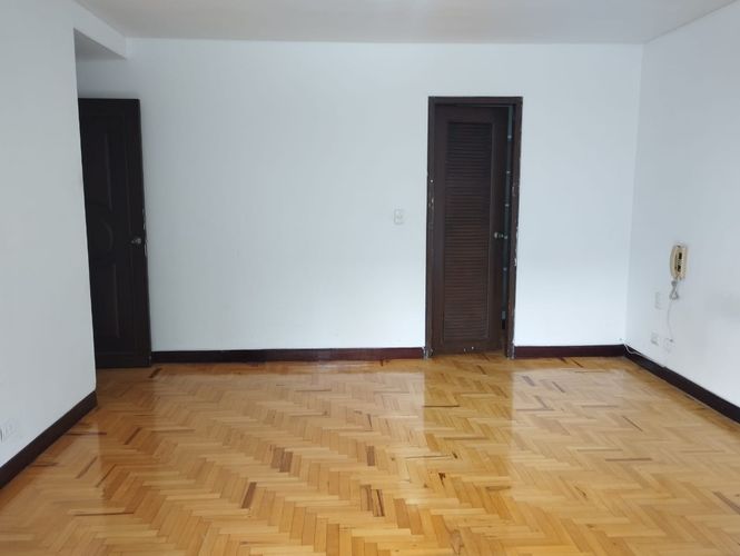 Apartamento de 3 alcobas en arriendo en El Poblado, Medellín, 240 m² · foto 13 de 17