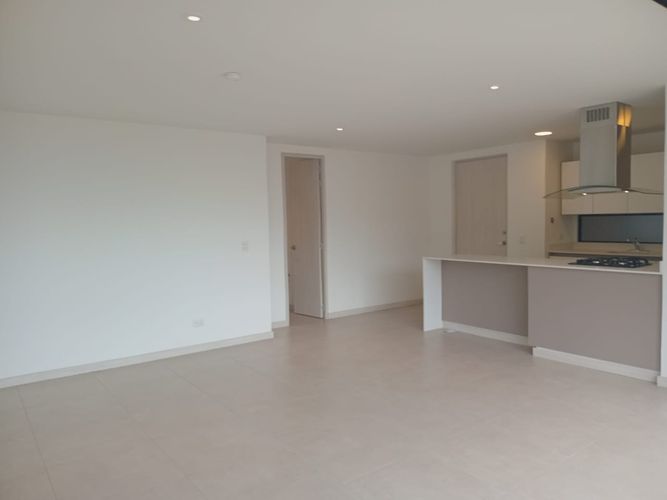 Apartamento de 3 alcobas en venta en El Poblado, Medellín, 120 m² · foto 3 de 20