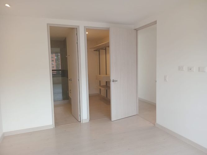 Apartamento de 3 alcobas en venta en El Poblado, Medellín, 120 m² · foto 8 de 20