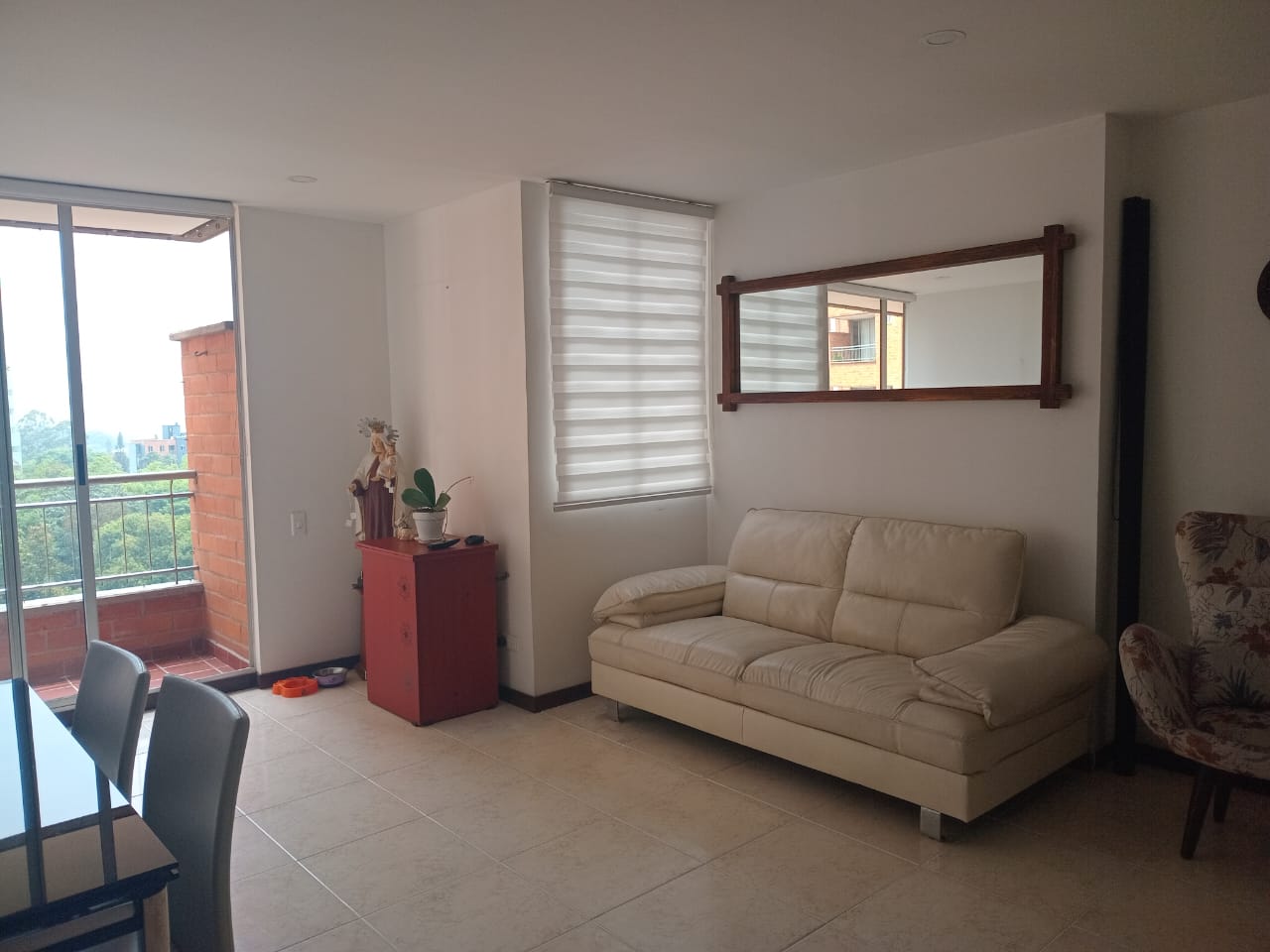 Apartamento en venta en El Poblado, Medellín · foto 3 de 18