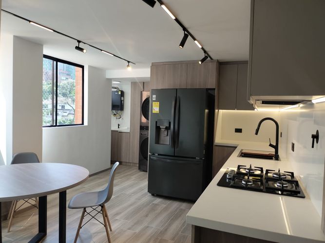 Apartamento de 3 alcobas en venta en El Poblado, Medellín, 105 m² · foto 4 de 19