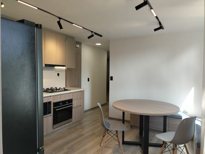Apartamento de 3 alcobas en venta en El Poblado, Medellín, 105 m² · foto 6 de 19