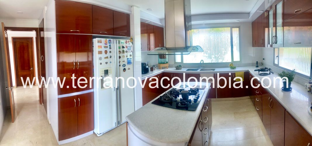Casa de 5 alcobas en venta en Sotileza, Bogotá, 380 m² · foto 4 de 24
