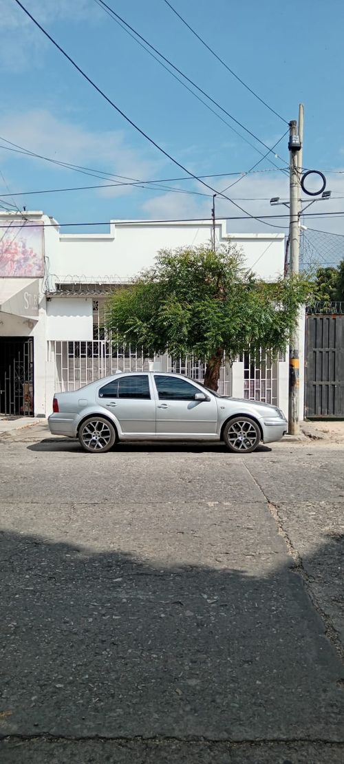 Casa de 4 alcobas en arriendo en Br. La Estacion, Girardot, 100 m² · foto 2 de 24
