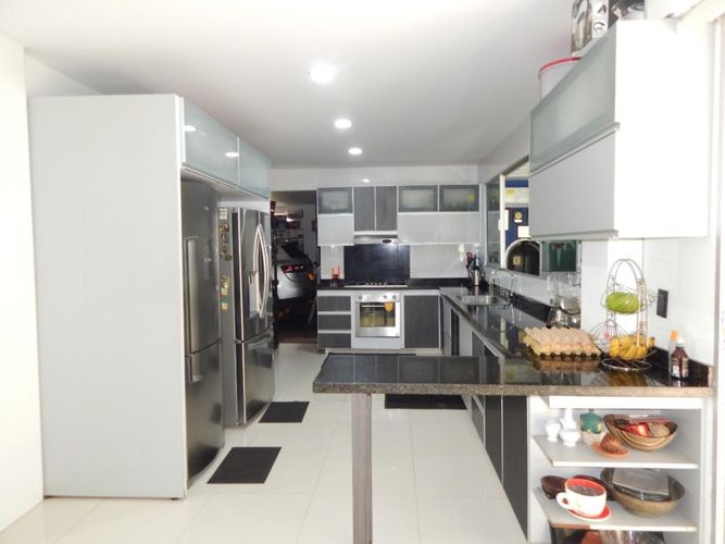 Casa de 5 alcobas en venta en Villa Campestre, Barranquilla, 425 m² · foto 10 de 15