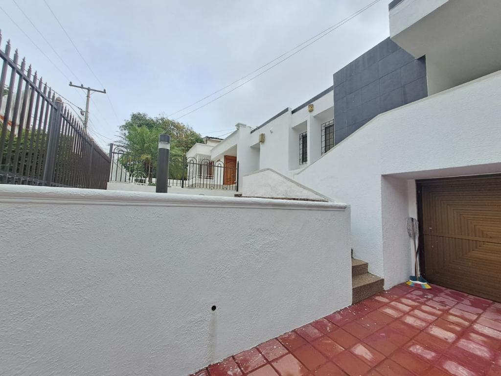 Casa en venta en Ciudad Jardin, Barranquilla · foto 2 de 23